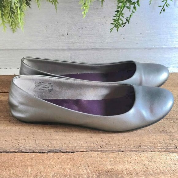 Size 8 Silver Predictions Ballet Flats Shoes - Picture 3 of 7